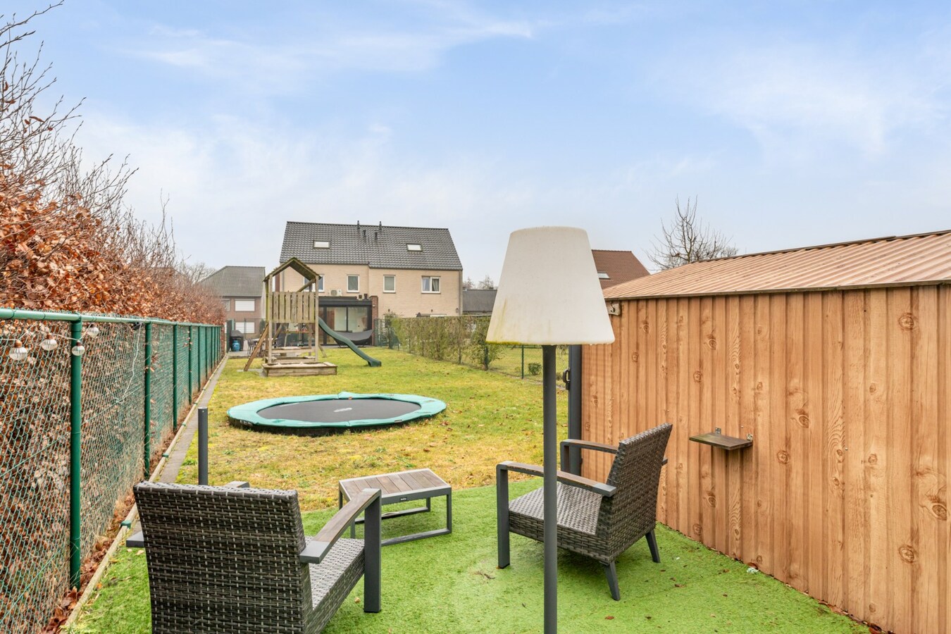 Recente, goed afgewerkte gezinswoning op een perceel van 5a15ca nabij het dorpscentrum van Opoeteren! 