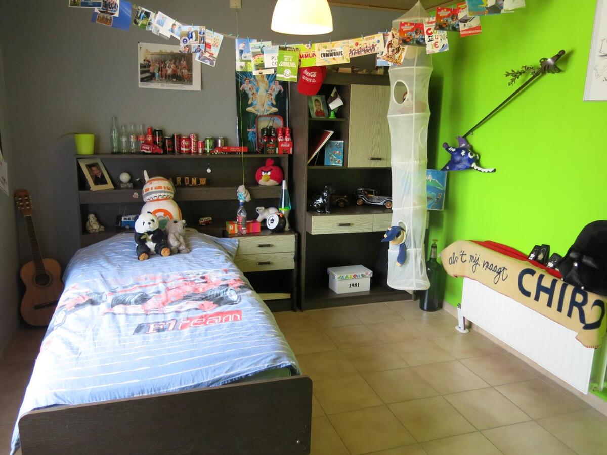 Uitzonderlijk ruime woning met prachtige zongerichte tuin 