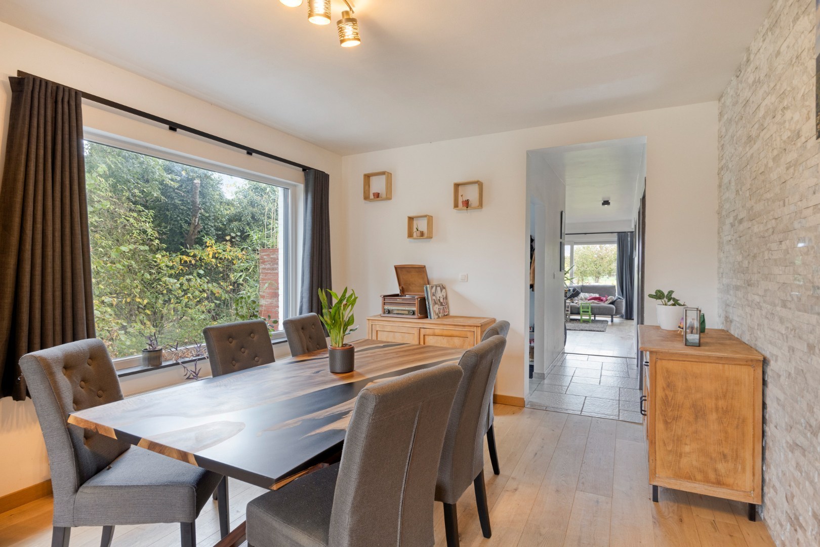 Open bebouwing met 4 slaapkamers, bureau, garage en prachtige tuin in Boutersem – EPC 158 kWh/m² - bewoonbare opp. 282 m² 