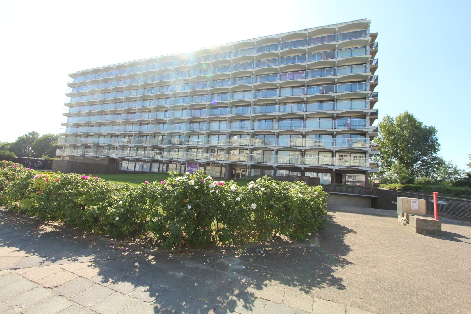 Magnifique appartement rénové de 2 chambres avec vue panoramique. 