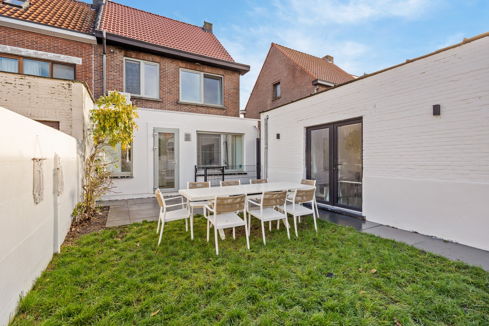 Instapklare woning met 3 slaapkamers op een TOPlocatie te Schoten! 