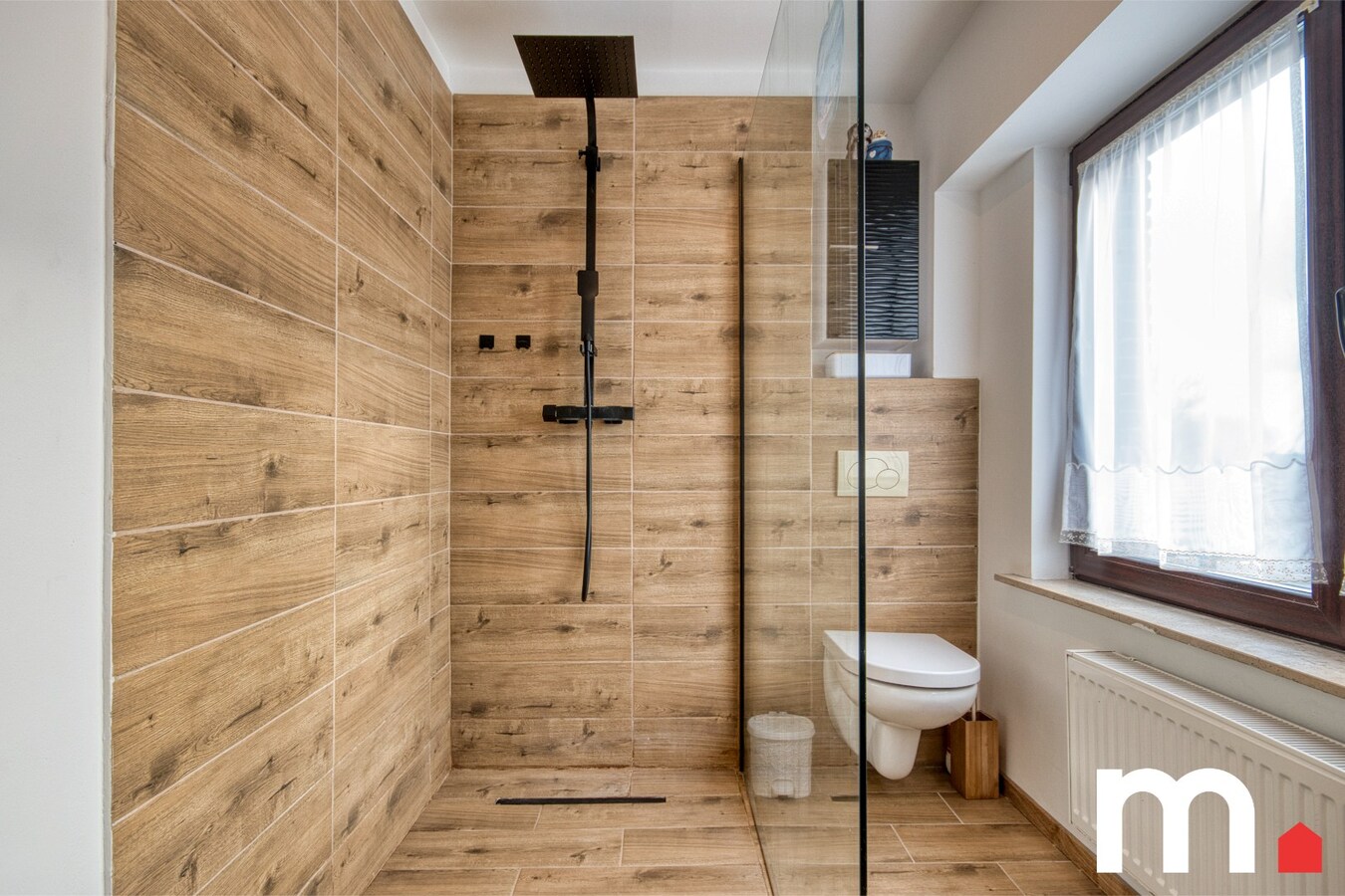 Instapklare woning te Deerlijk met 4 slaapkamers nabij het centrum! EPC B 