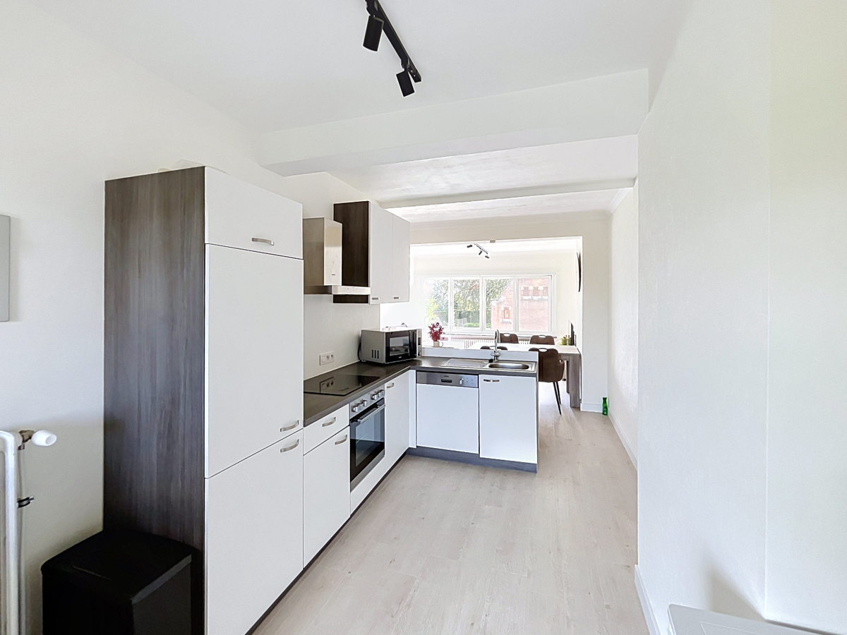 Topappartement met 2 slaapkamers centrum Zottegem/ station 