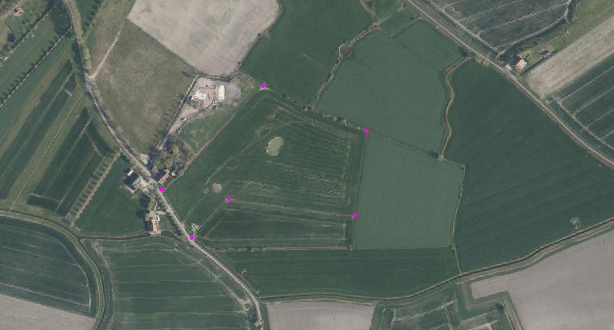 Goed gelegen stuk weiland 