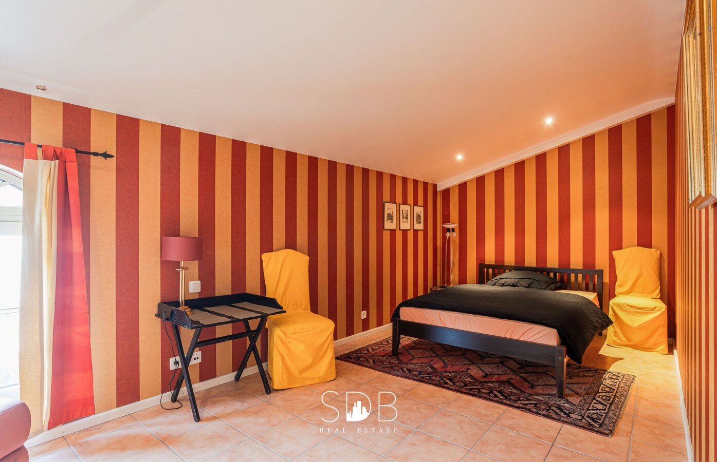 Hippische Complex met woonhuis en appartement op circa 31 Hectare 