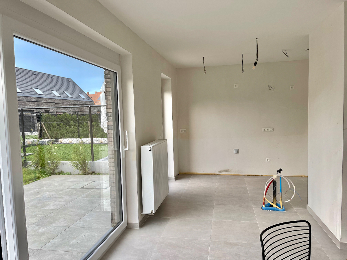 6% BTW mogelijk! Halfopen nieuwbouwwoning met 3 slaapkamers 