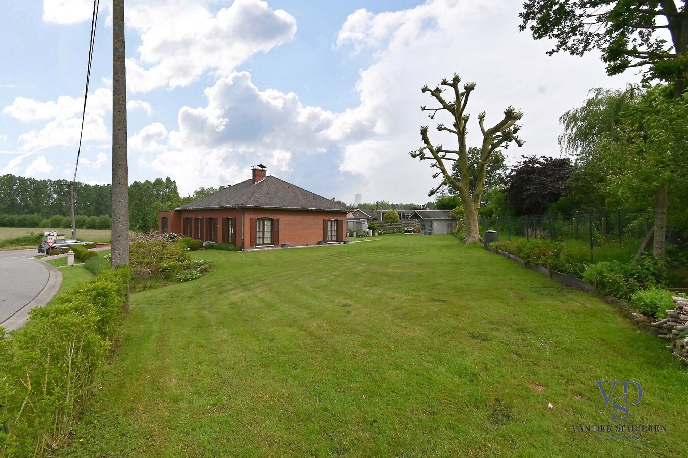 Tijdloze villa (alles op gelijkvloers). 