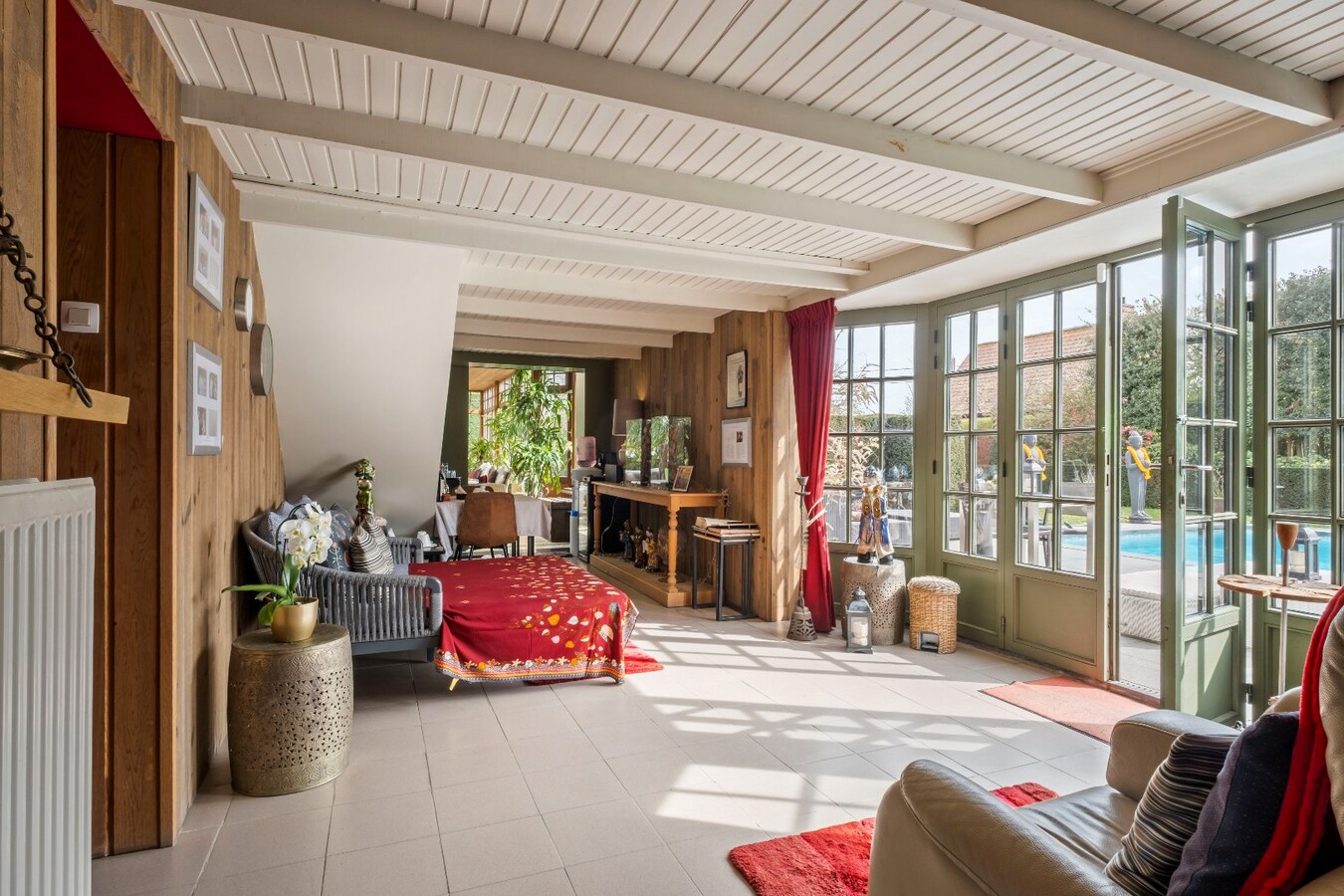 Exclusieve villa met buitenzwembad en privéwelness te Waregem ! 