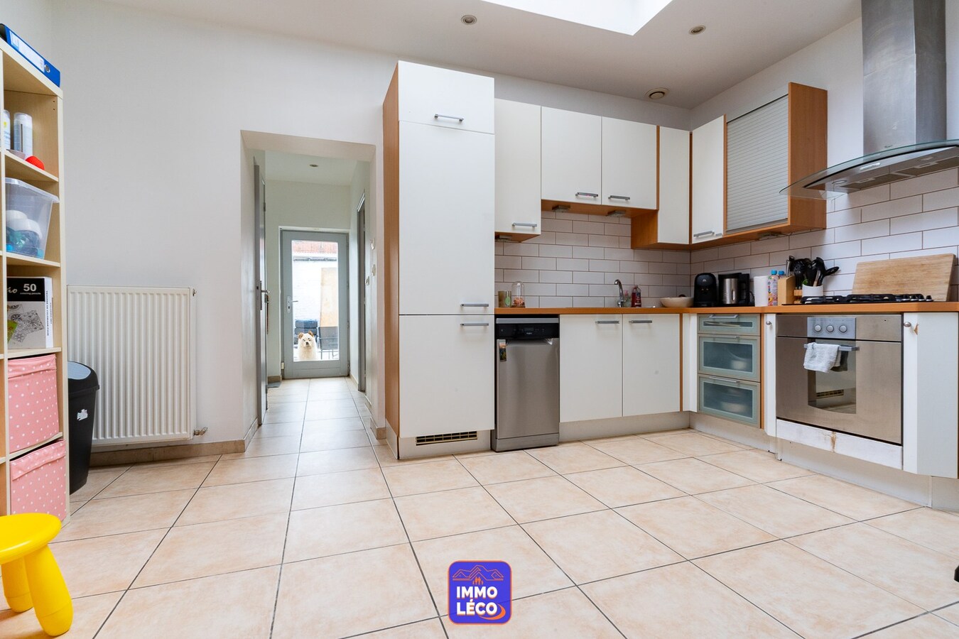 Maison d’habitation rénovée avec 3 chambres et grande terrasse. 