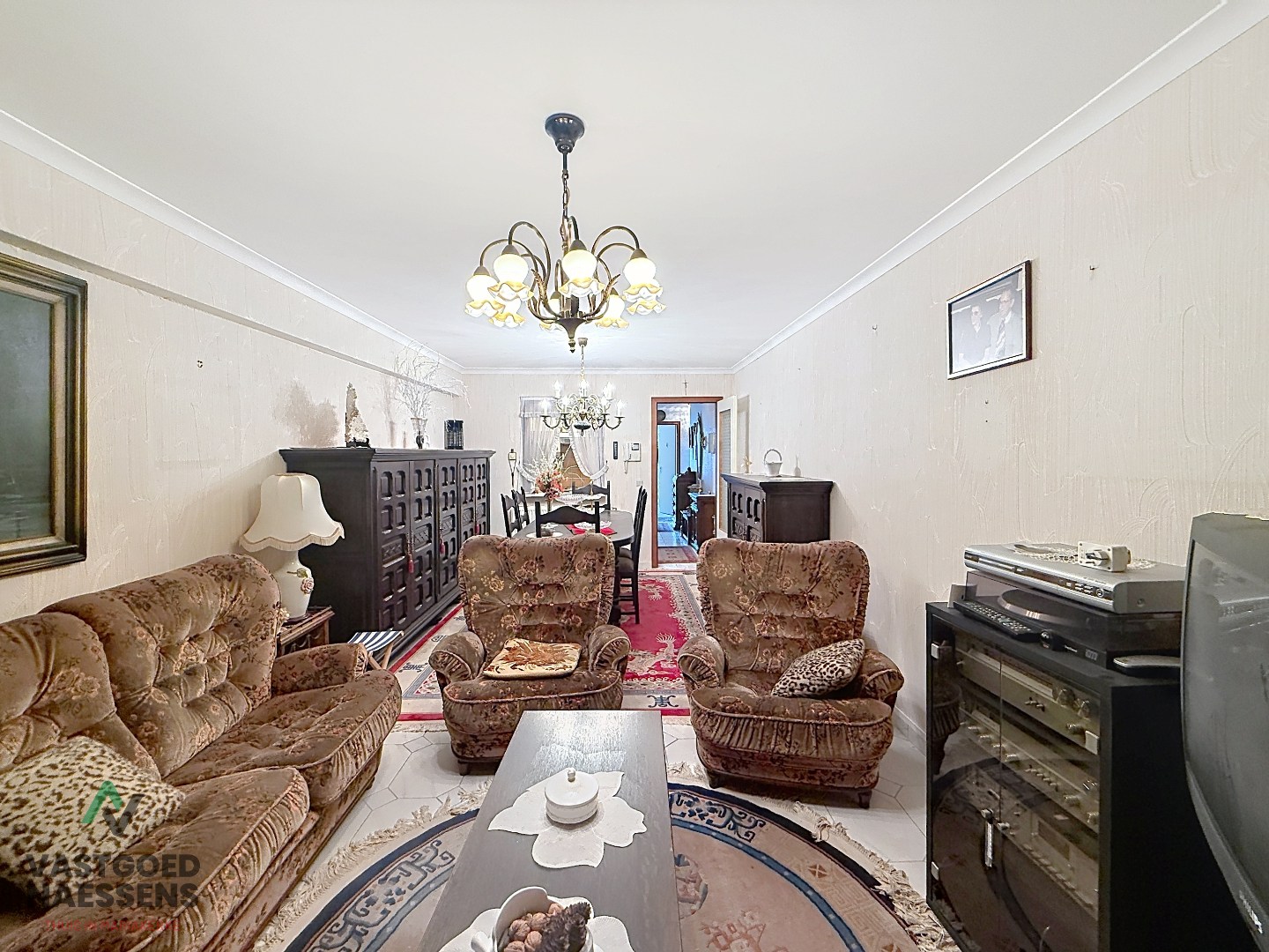 APPARTEMENT DE 2 CHAMBRES À RÉNOVER AVEC VUE SUR MER - POSSIBILITÉ DE GARAGE 