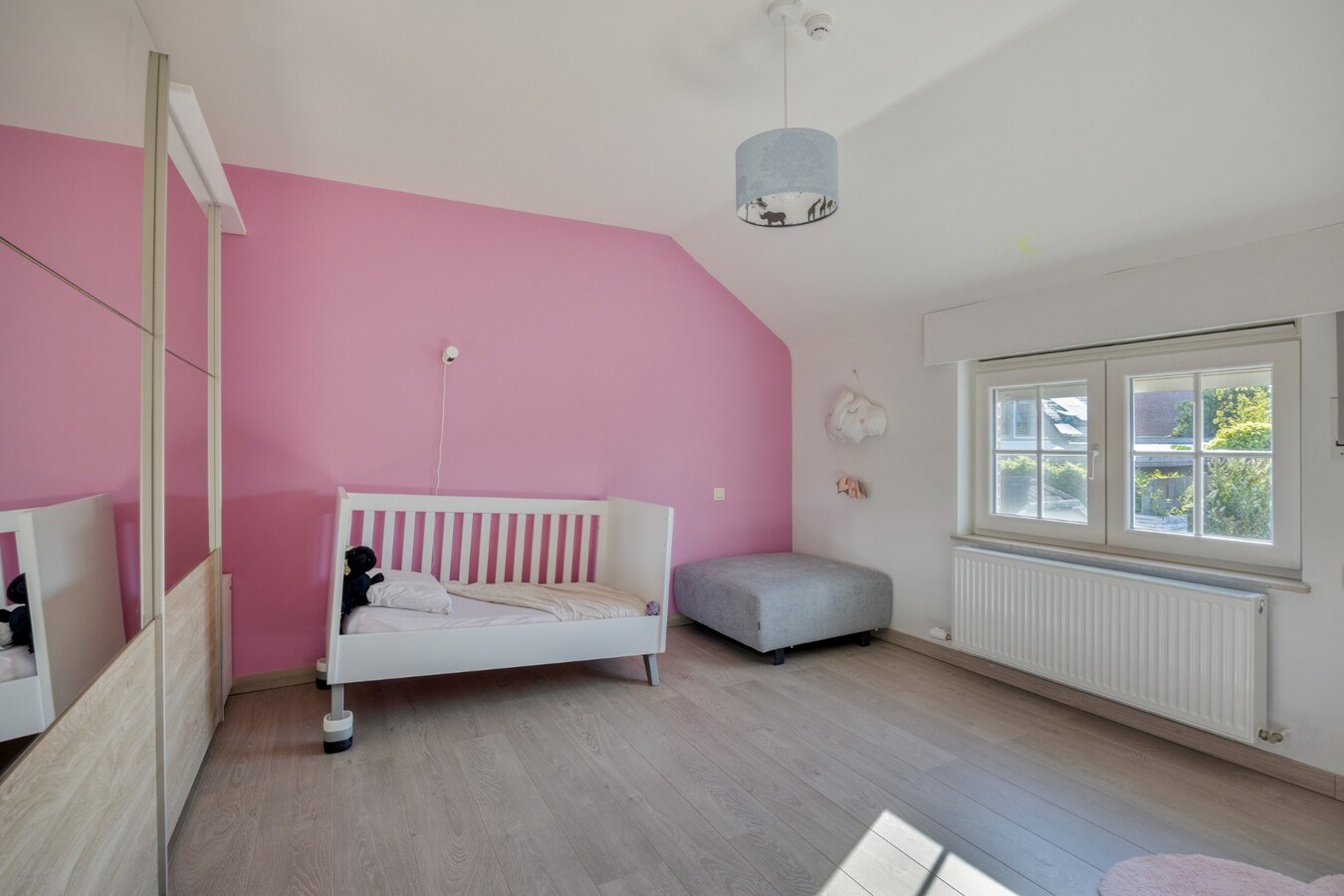 Prachtige pastoriewoning met 4 slaapkamers in Neerheylissem 
