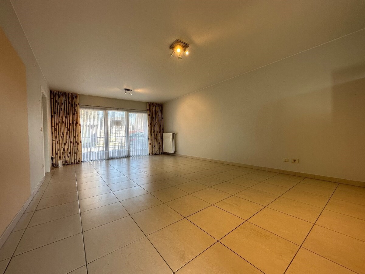 Gelijkvloers appartement met 2 slaapkamers en groot terras te Ichtegem 