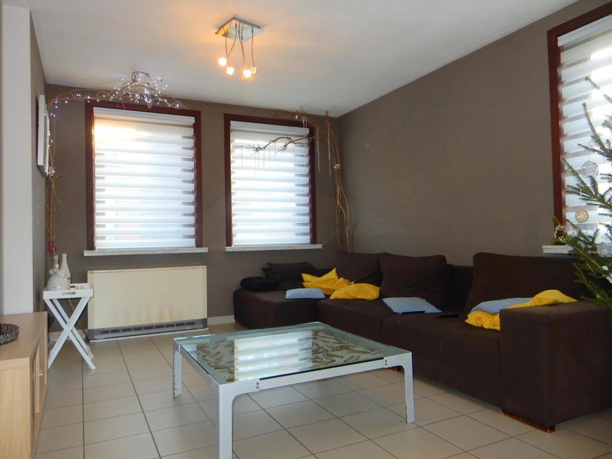 Instapklare woning met dubbele garage 