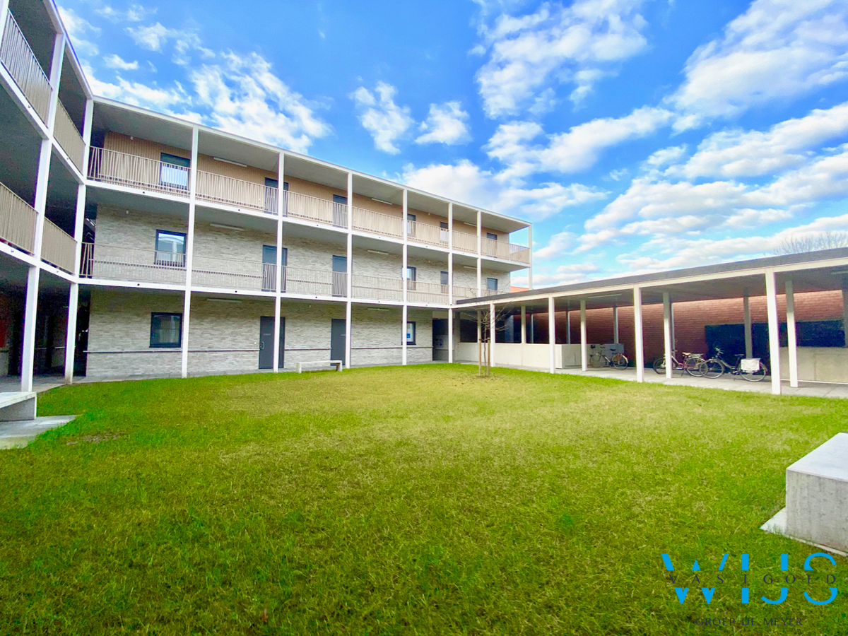 Serviceflat in hartje Ertvelde ! 