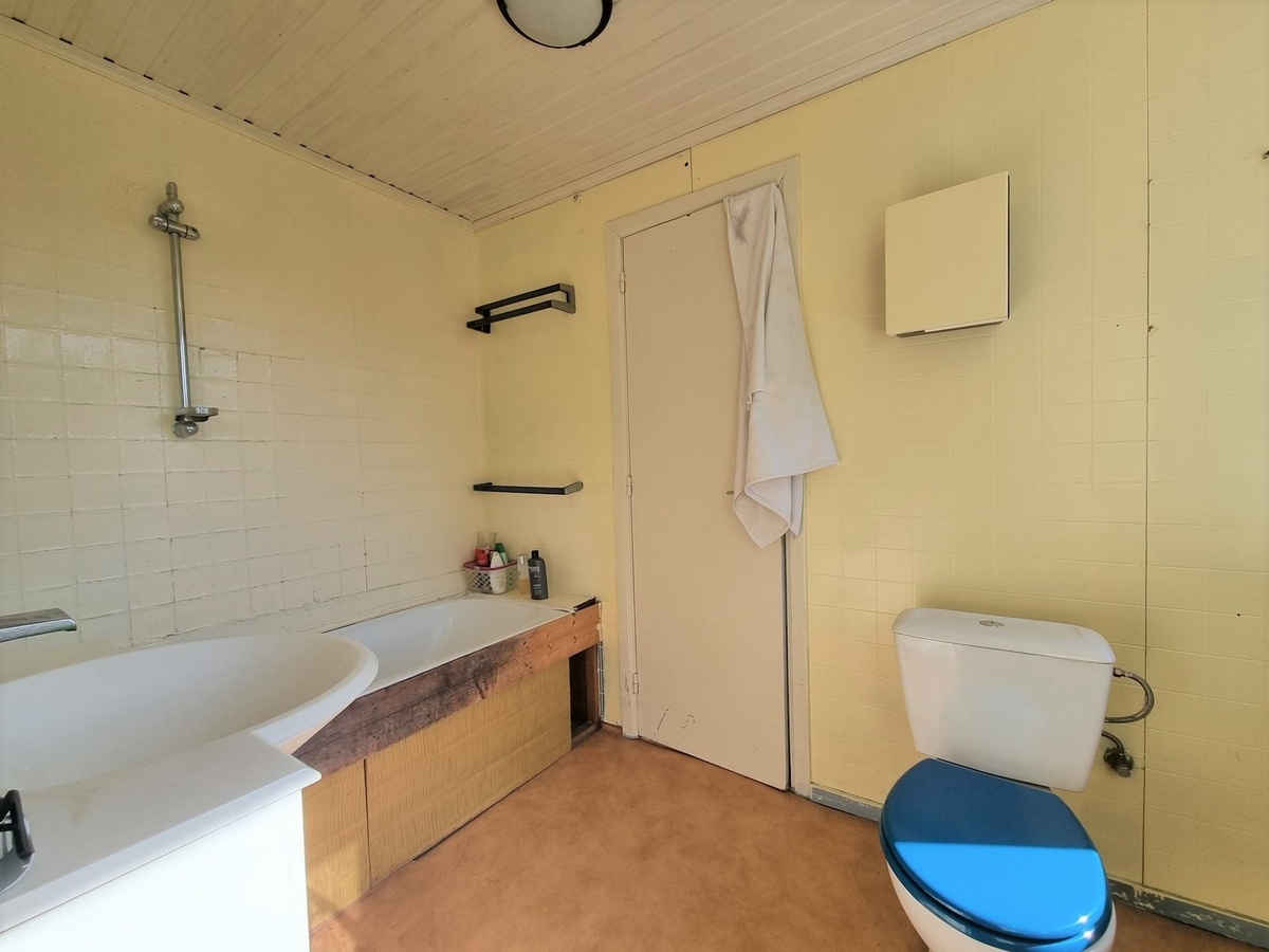 Zeer charmevolle, te renoveren woning te Weskapelle 