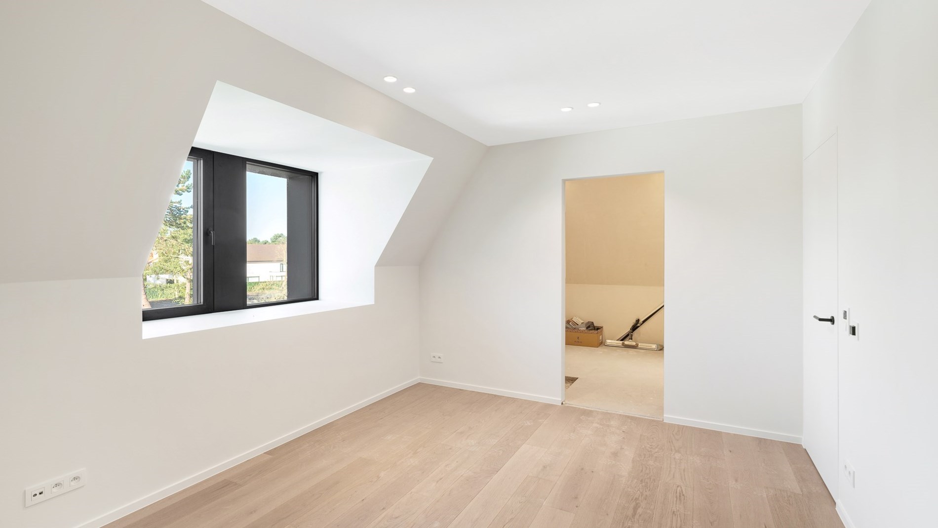 Impressionnante villa neuve au cœur du Zoute, à quelques pas du golf de Knokke. 