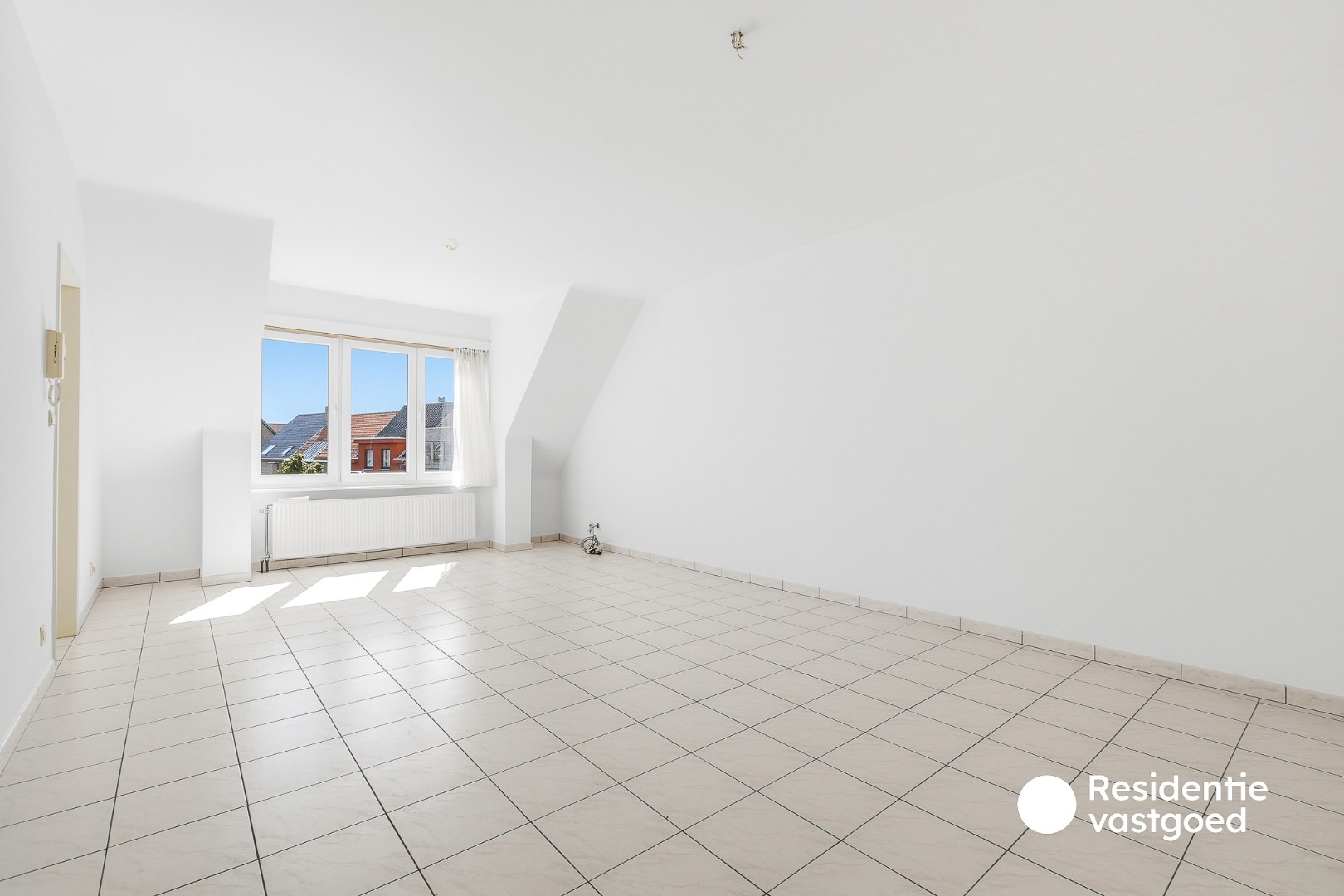 Instapklaar 2-slaapkamerappartement met garage in Blankenberge 