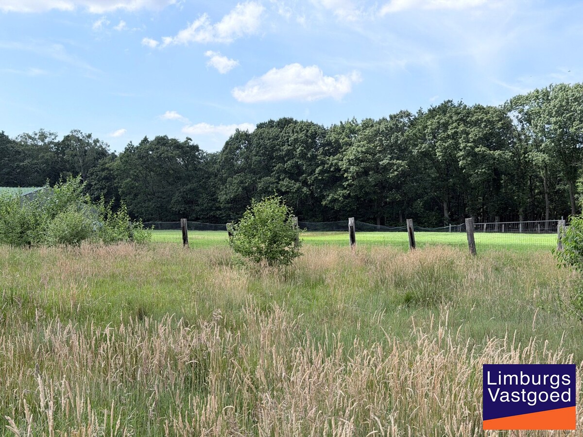 Bouwgrond voor HOB, 11a04ca, met zicht op groen 