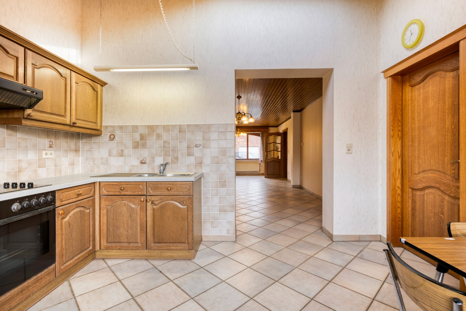 Ruime woning met ruime tuin en garage op een perceel van 802m² in Holsbeek – EPC 280 kWh/m² - bewoonbare opp. 243 m² 