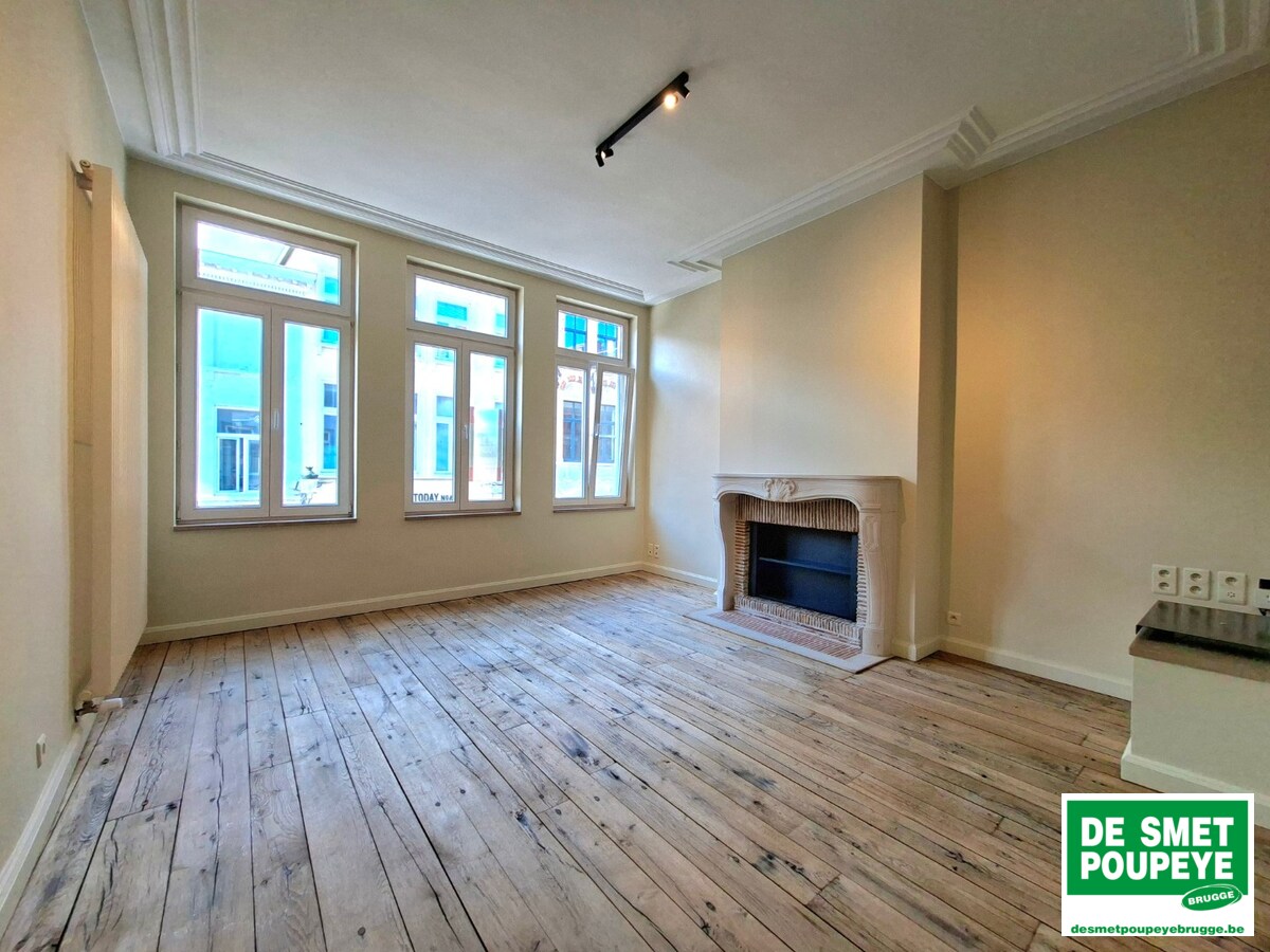 Ruim triplex appartement met 2 terrassen 