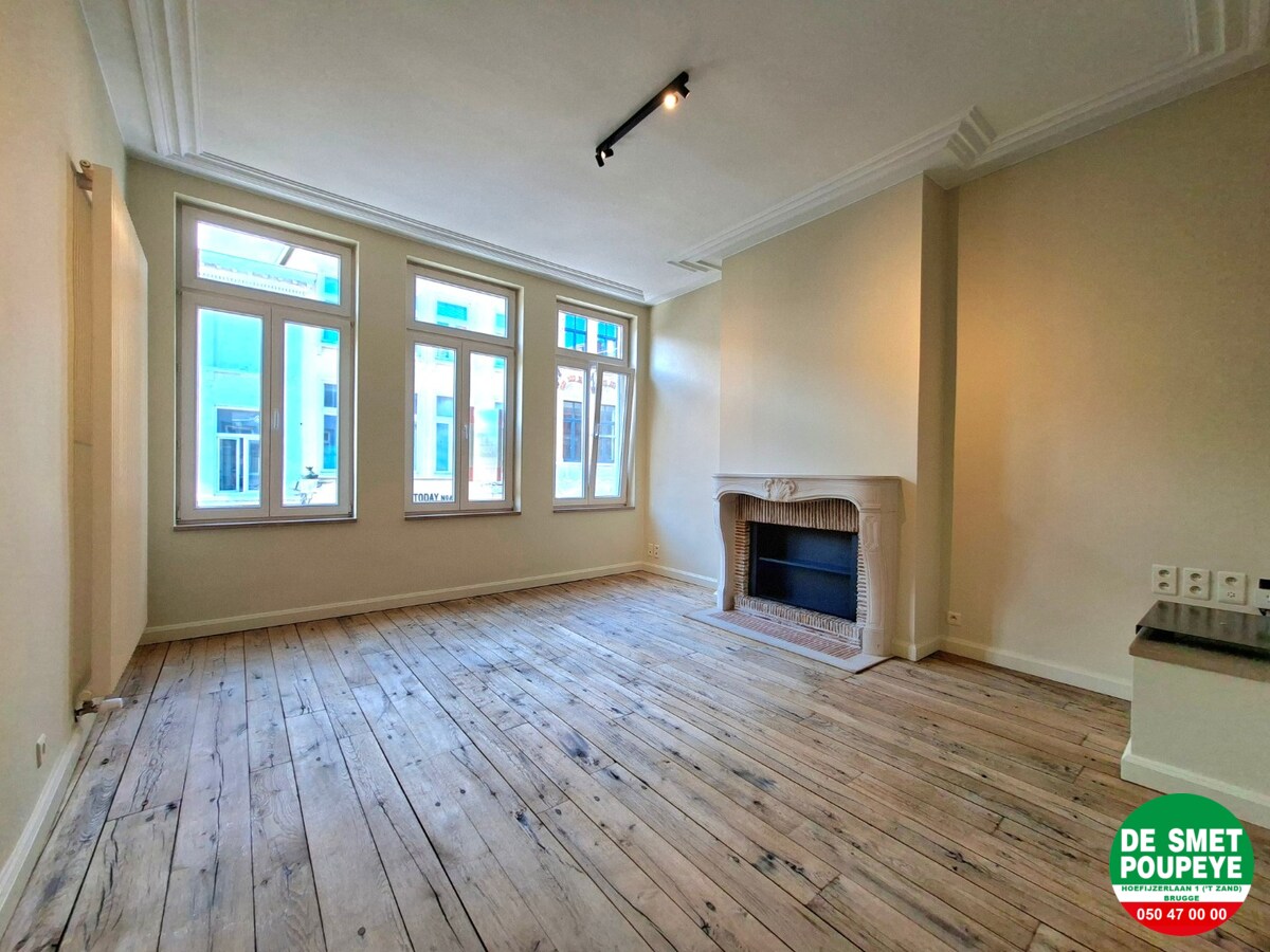 Ruim triplex appartement met 2 terrassen 