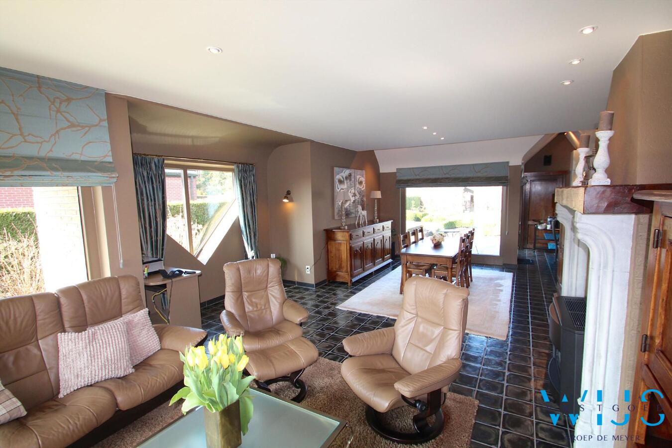 Prachtige instapklare tot in de puntjes onderhouden woning te Wachtebeke ! 