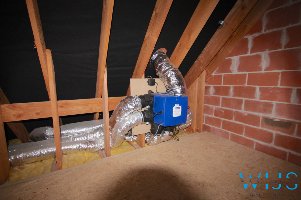 Landelijk gelegen tijdloos woonhuis te Ertvelde ! 