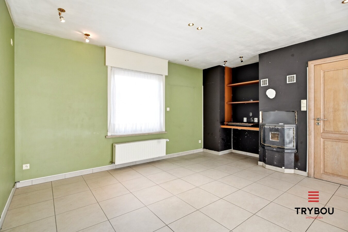 Ruime halfopen woning met 5 slaapkamers te koop in Werken met garage en ruime tuin! 