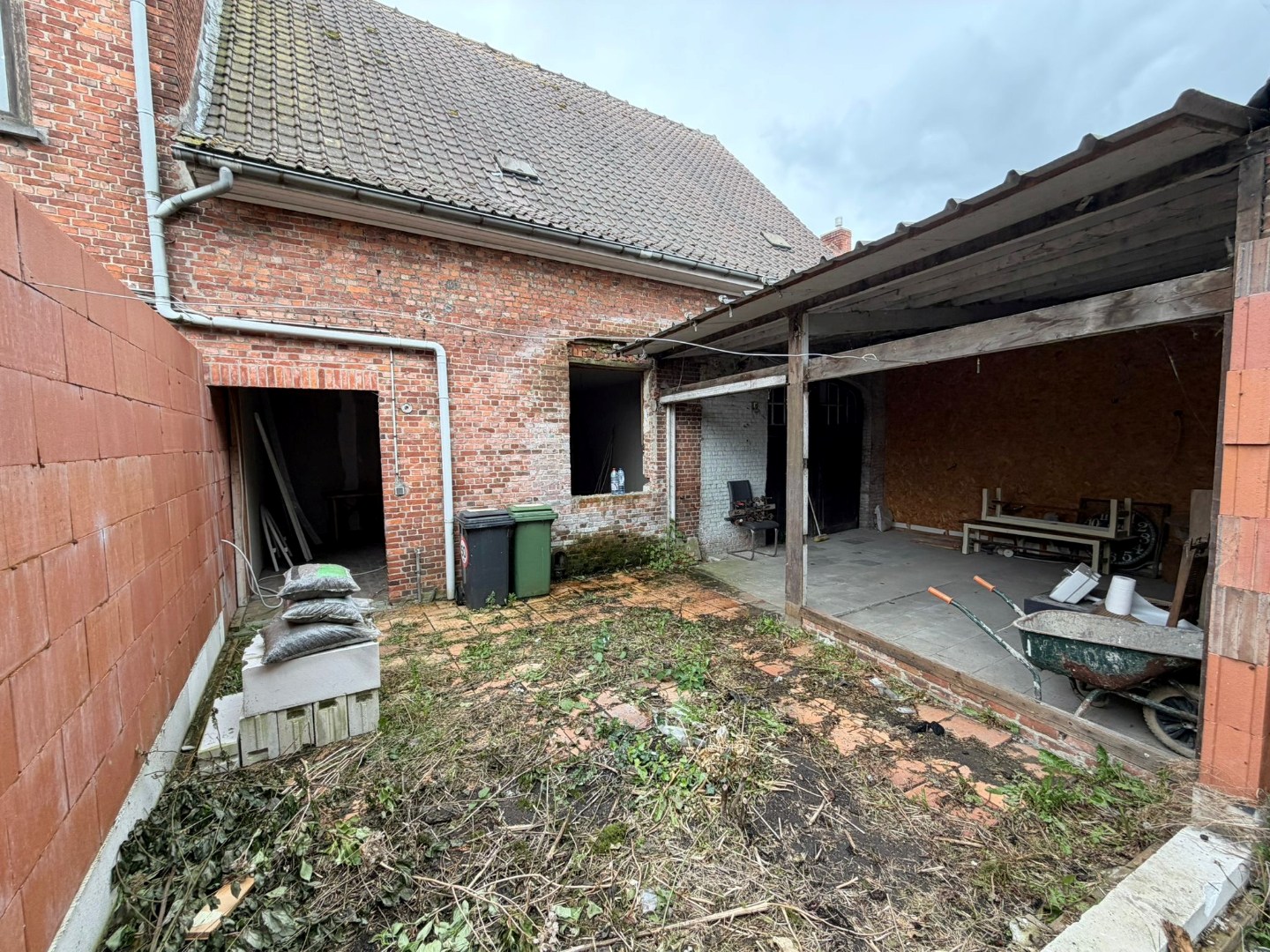 Ruim pand met omgevingsvergunning tot opsplitsing 