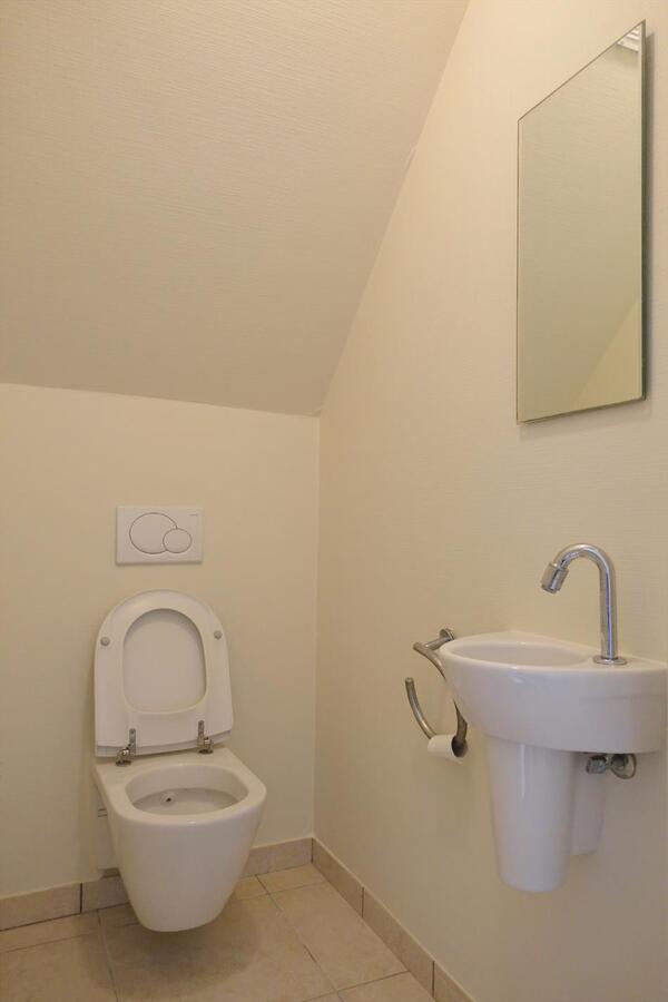 Zeer ruime villa gelegen te Bekegem 