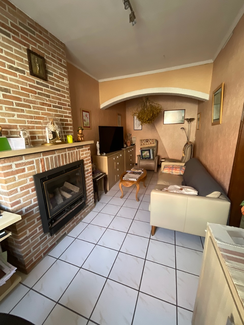 Landelijk gelegen woning met garage 