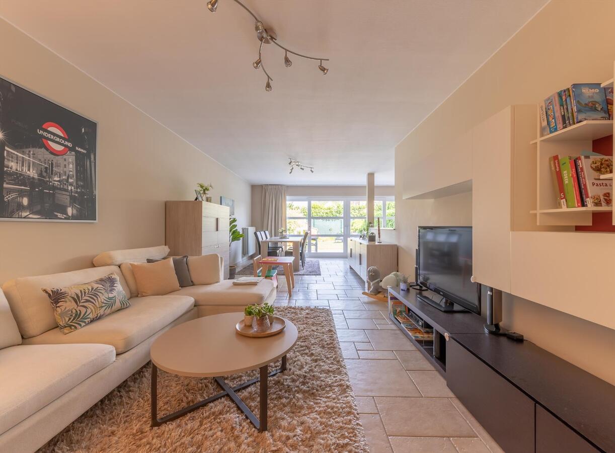 Zeer ruime woning met bijzonder veel licht én luxe  !    IDEAAL VOOR GROOT GEZIN !! 