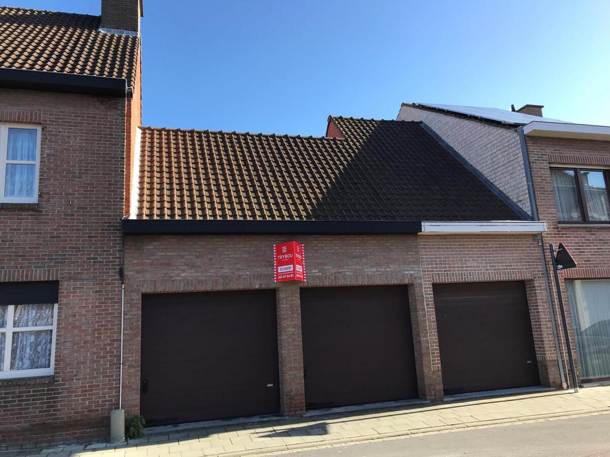Ruime dubbele garage in Centrum Roeselare 