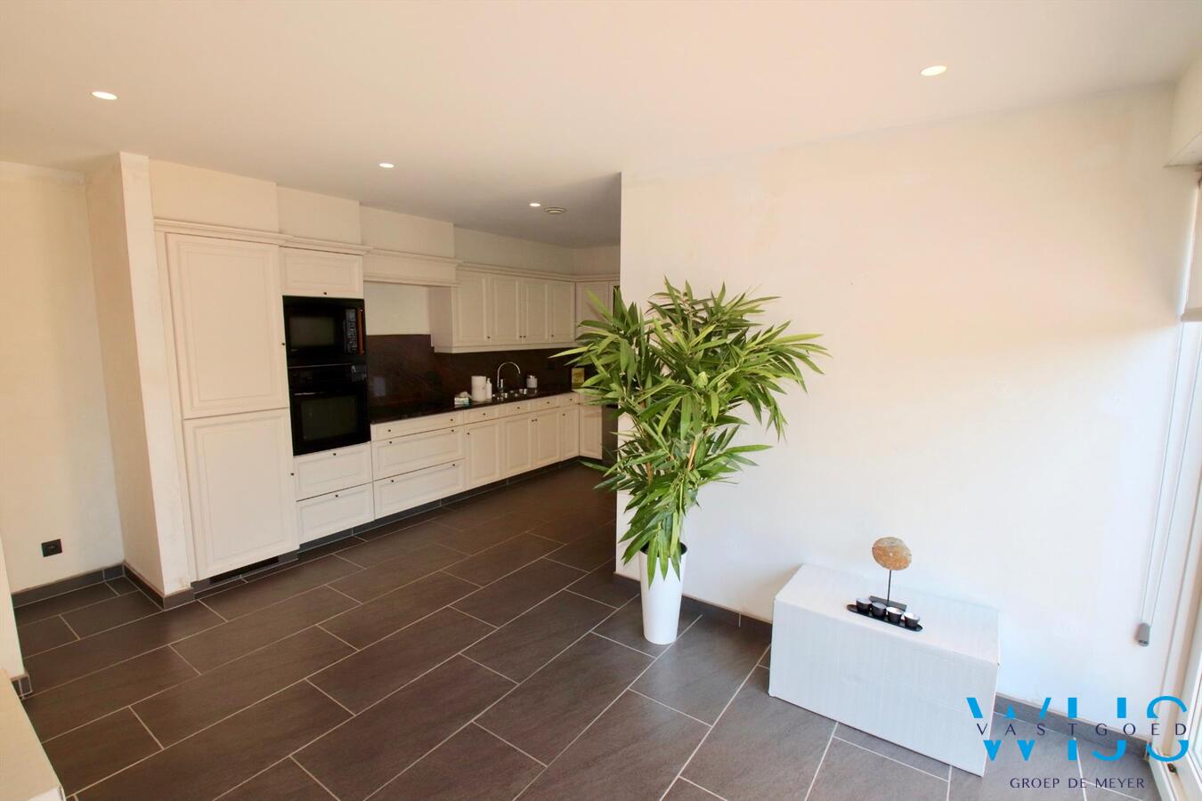 Gerenoveerd (2017) en gezellig woonhuis in hartje Ertvelde. 