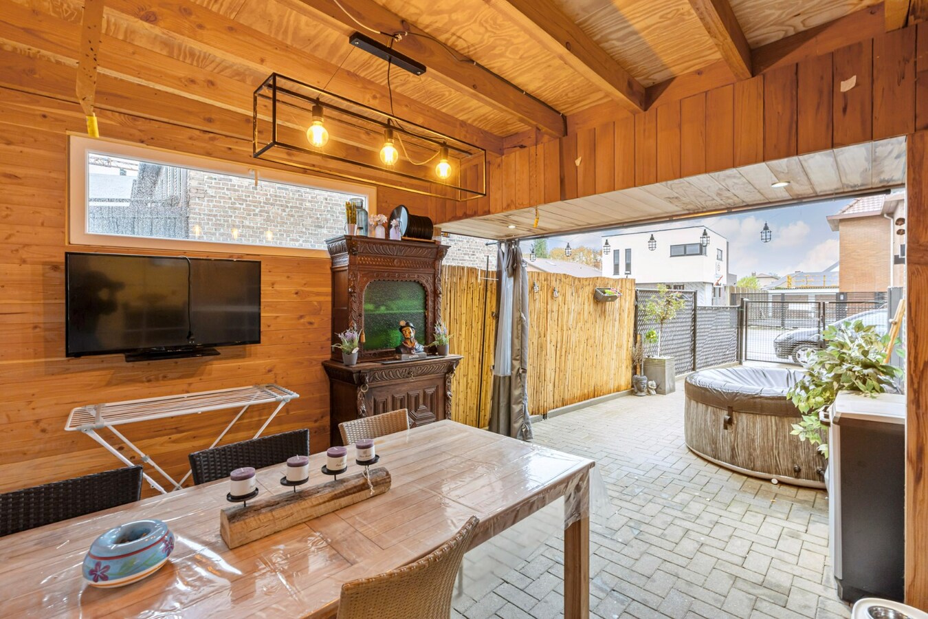 Ruime instapklare woning. 