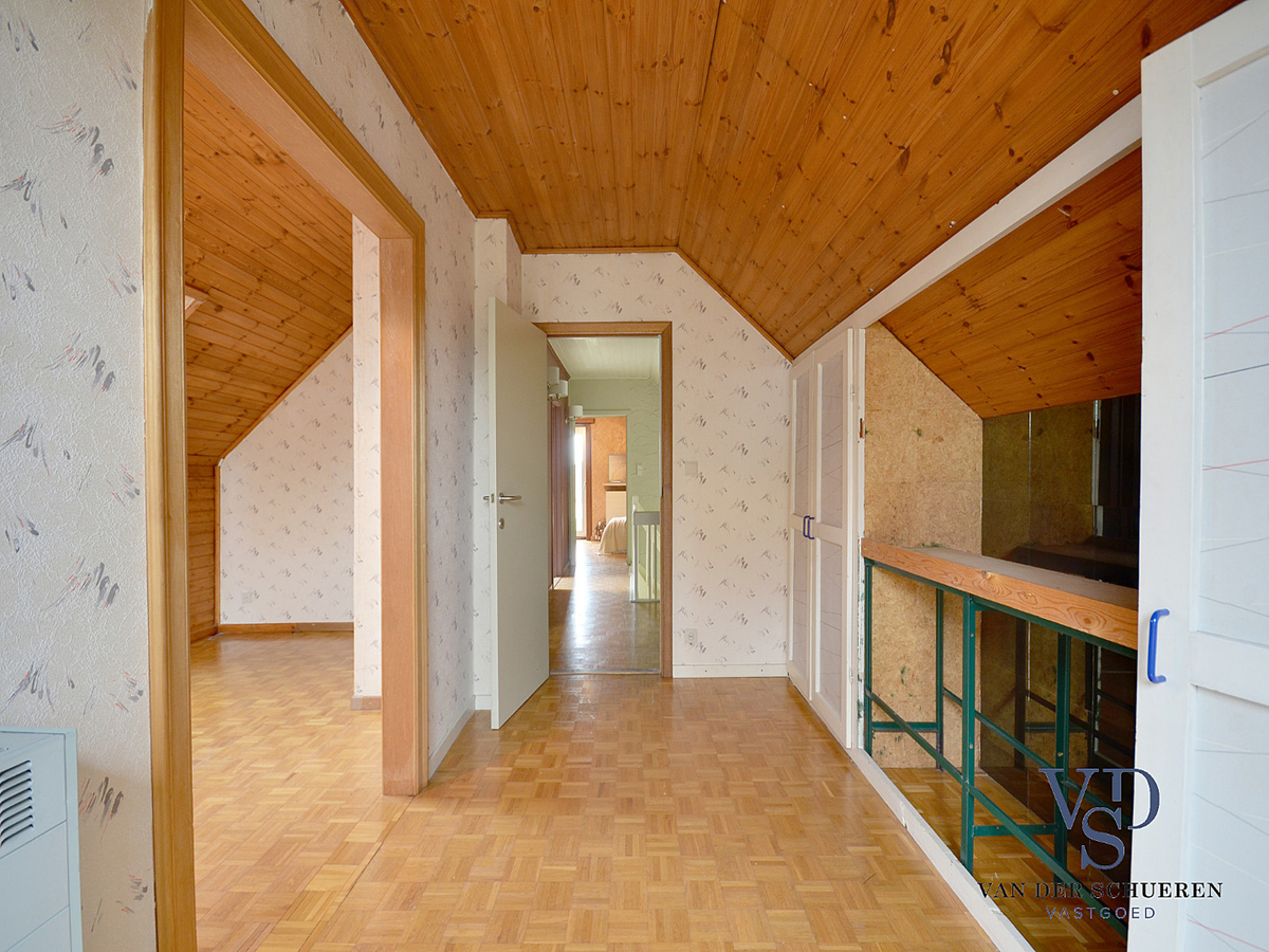 Tijdloze villa in residentiële wijk te Nazareth. 