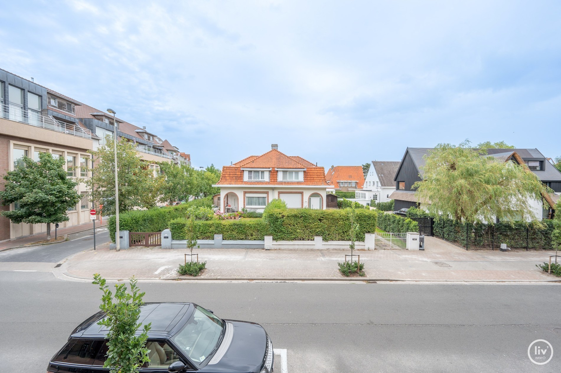 Appartement de 3 chambres lumineux et rénové avec vue dégagée. 