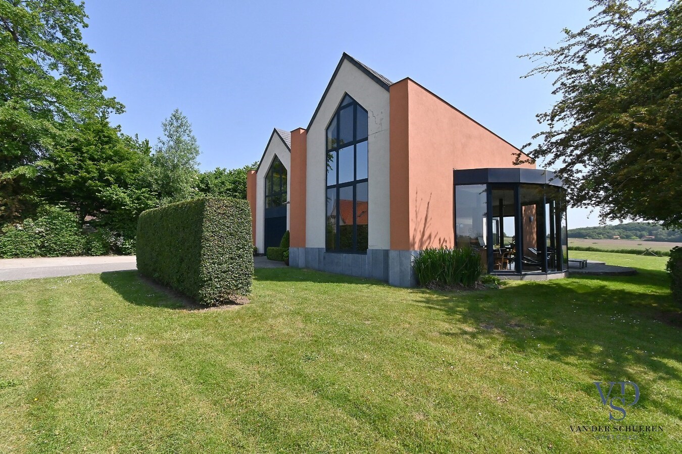 Uitzonderlijke eigendom in uitzonderlijke omgeving. 