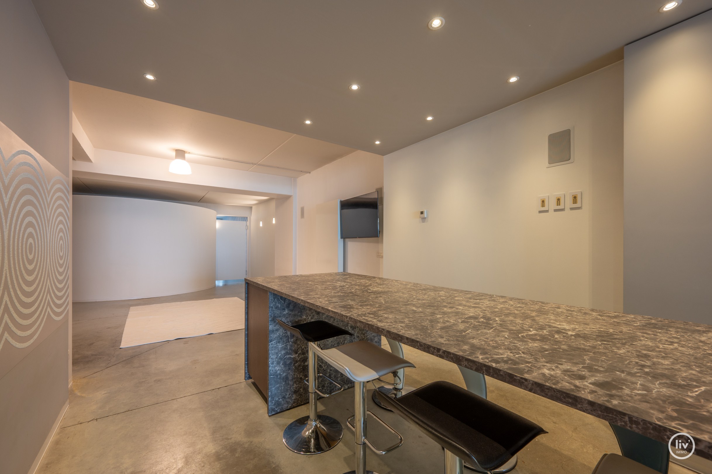 Ruim en mooi afgewerkt appartement gelegen op de zeedijk van Heist 