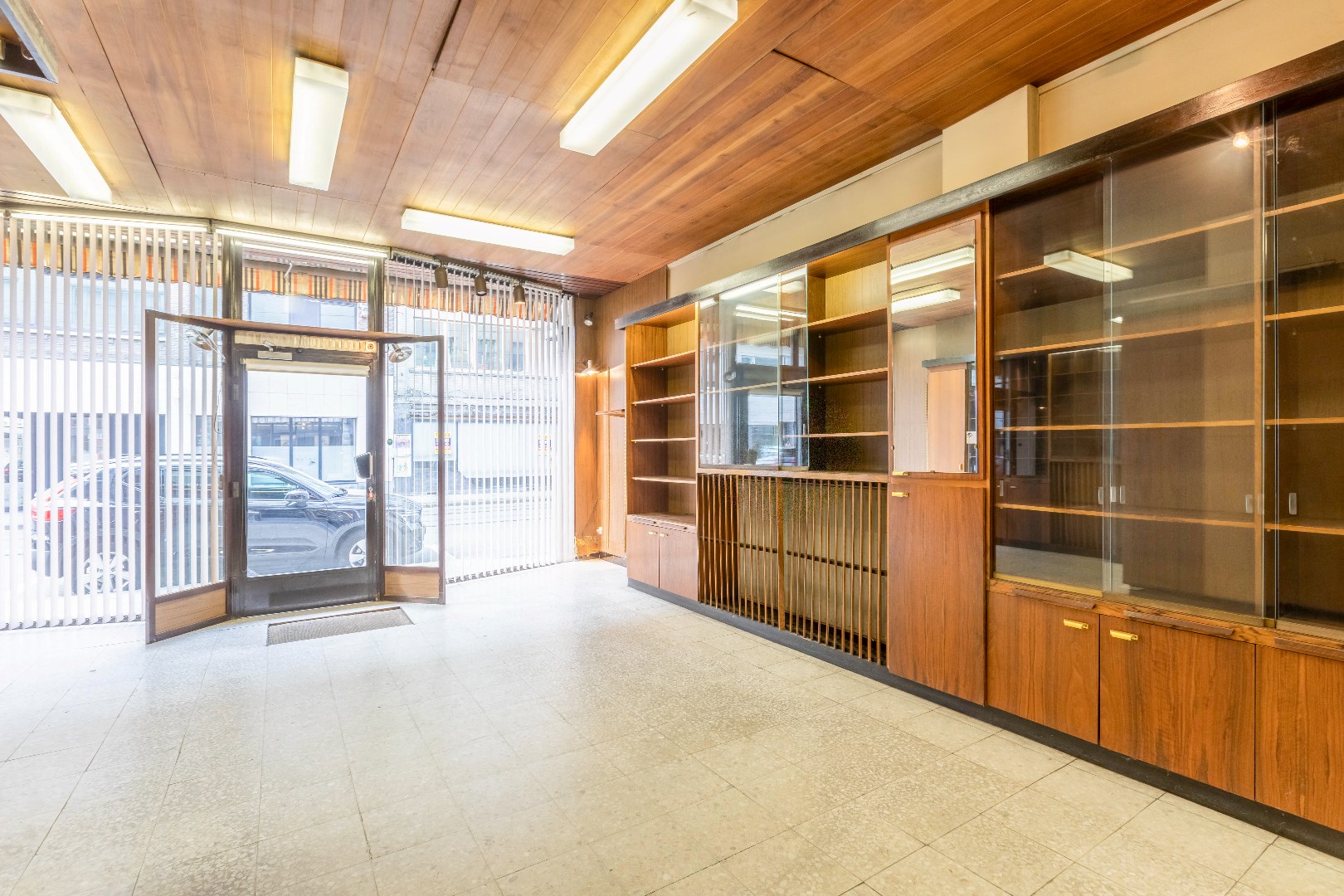 Te renoveren handelspand in het centrum van Ledeberg 