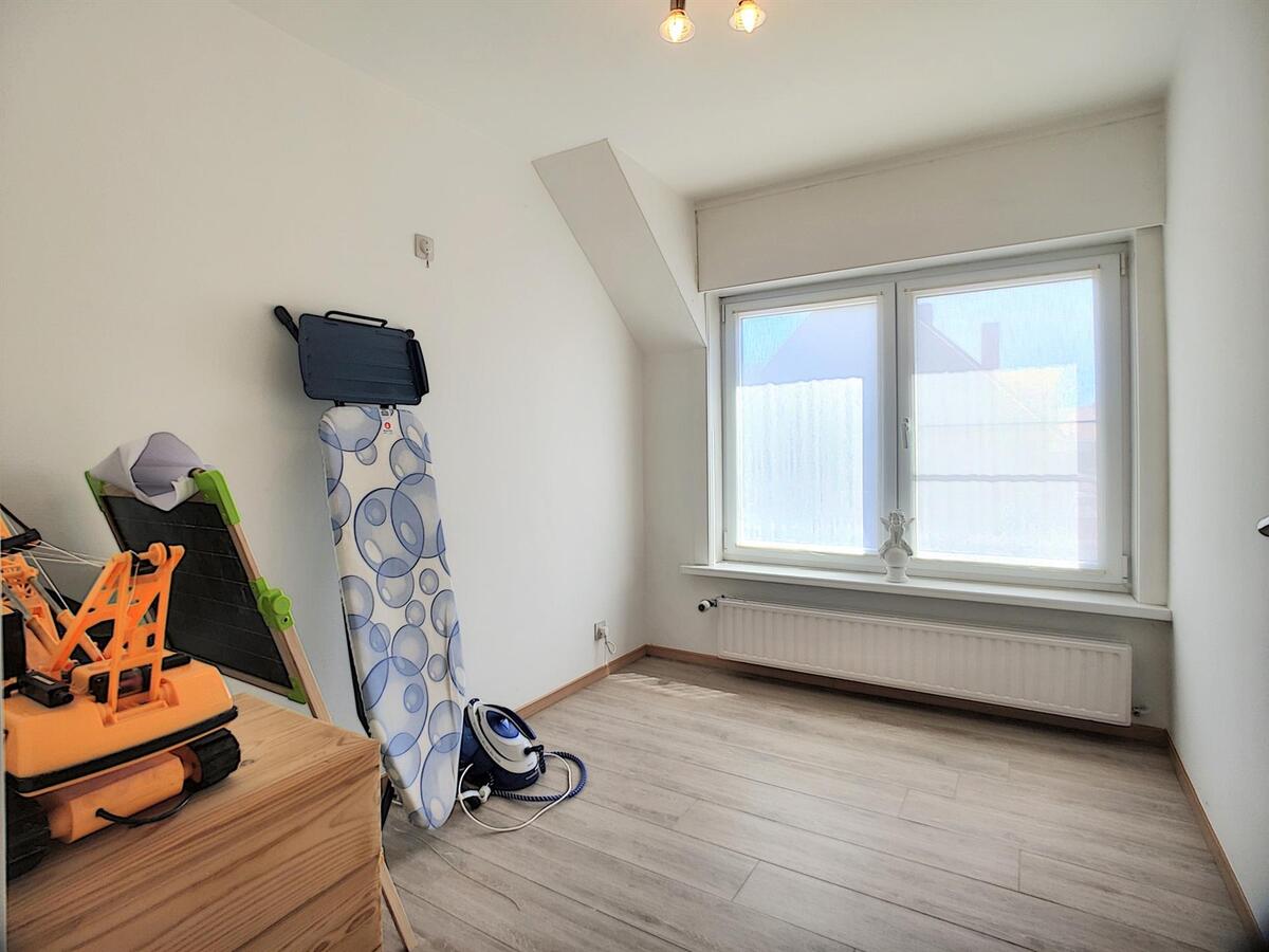 Volumineuze, gerenoveerde gezinswoning met tuin en garage - Zeebrugge 