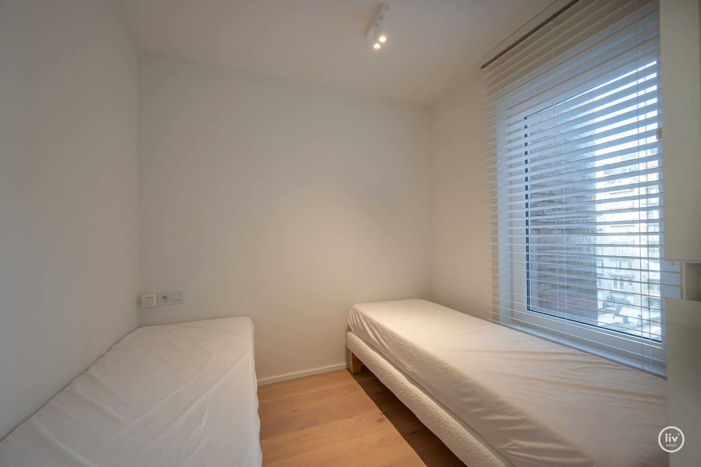 Duurzaam nieuwbouwappartement voorzien van een topafwerking &amp; een open zicht op het Driehoeksplein. 