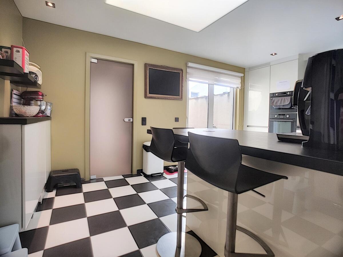 Goed gelegen, kwalitatief gerenoveerde gezinswoning - Heist 