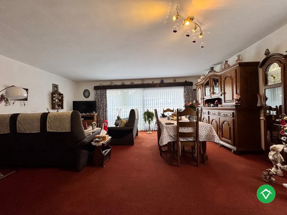 Appartement met 2 slaapkamers en garage in centrum Koekelare 