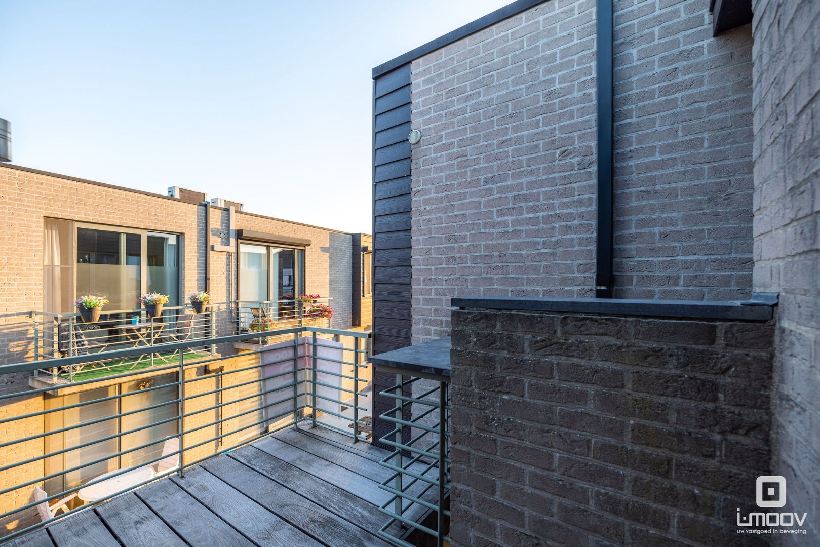 Charmant tweeslaapkamer appartement met terras in rustig woonerf 