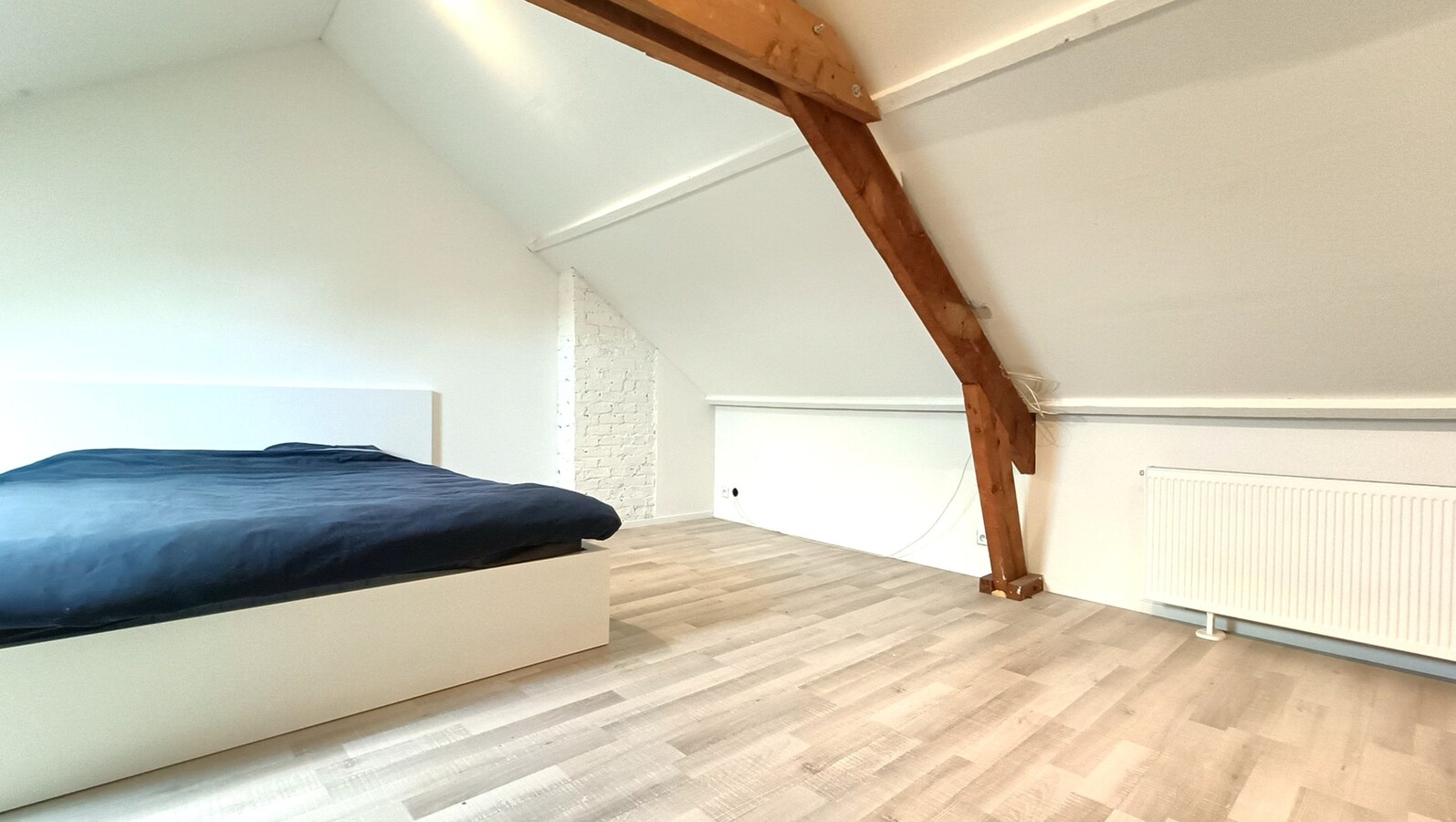Woning met 3 slaapkamers, garage en tuin 