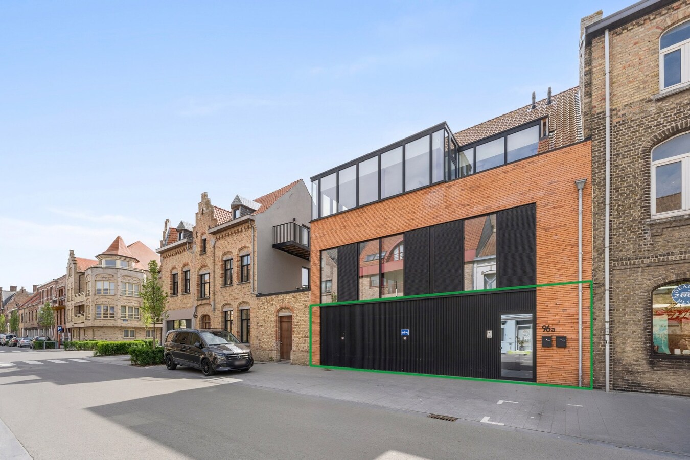 Luxueuze totaalrenovatie | ruim 2 slaapkamer appartement met terras 