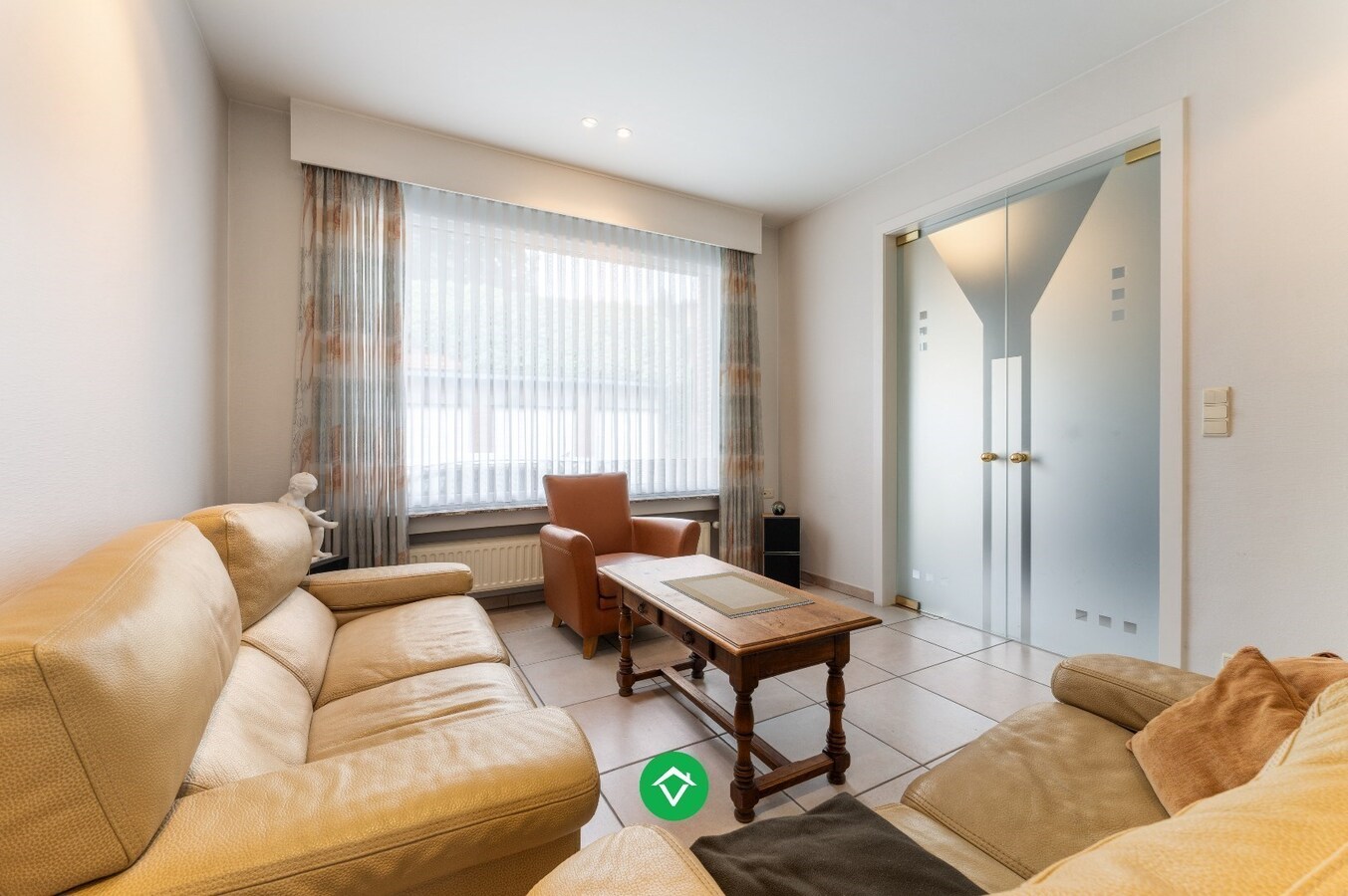 Ruime woning met 7 slaapkamers en loods (320m²) in centrum Roeselare 