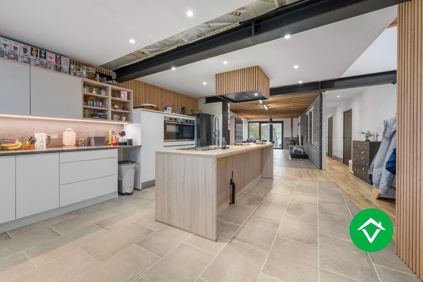 Energiezuinige, instapklare gezinswoning op 716 m² met zonnige tuin en vlotte verbindingen 