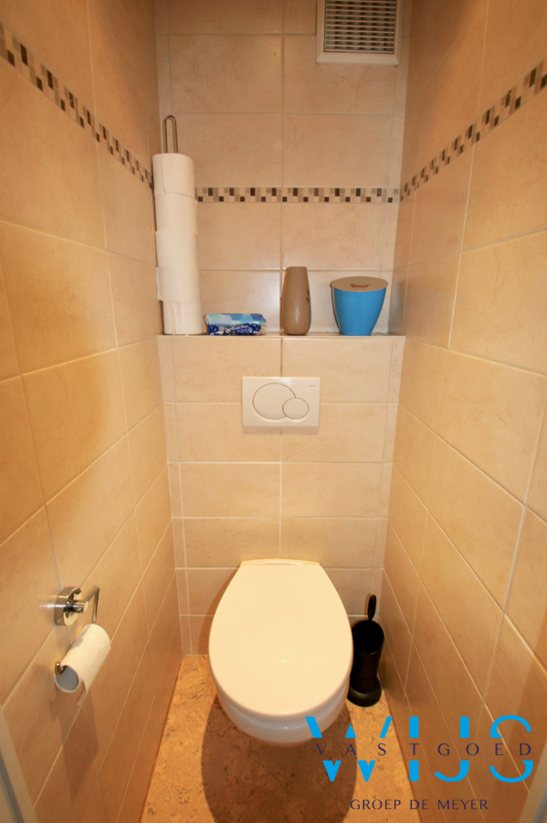 Instapklaar 2 slaapkamerappartement met terras te Wondelgem ! 